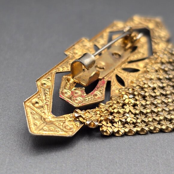 VTG Art Deco Chainmail Bib & Black Glass Brooch 2.5" Antique Brass Pressed Metal - Picture 5 of 6